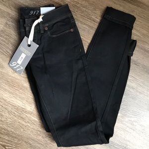 The Limited 917 Black skinny jeans